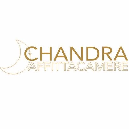 Chandra Lerici Buitenkant foto